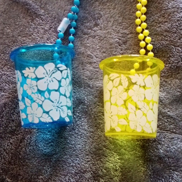 NEW PLASTIC SHOT GLASS FUN NECKLACE!! GREAT FOR ANY PARTY - Picture 2 of 6